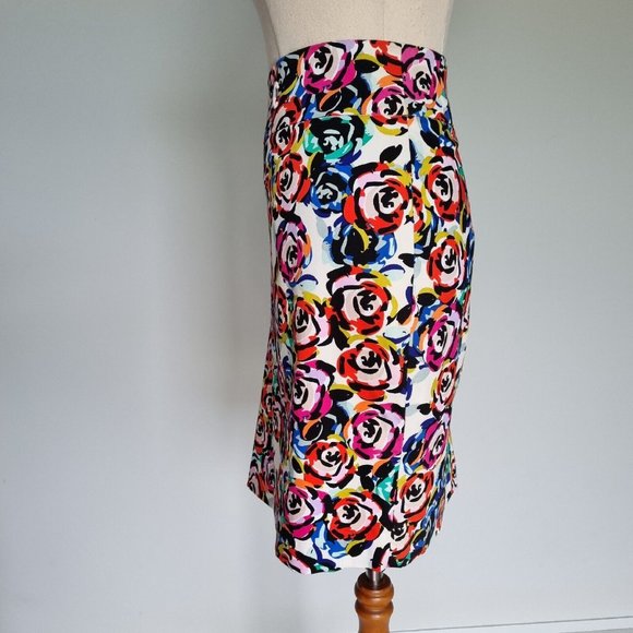 Review Multicolour Floral Rose Pencil Skirt Size 14 - Picture 3 of 6